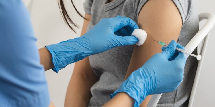 Kış Geliyor: Gripten Korunmanın En Etkili Çözümü Aşı Oldu