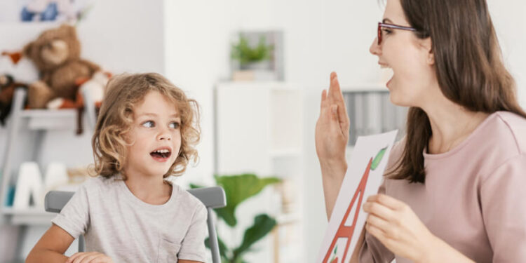 Bilimsel Gerçek: Erken Yaşta Yabancı Dil Eğitimi Beyin Gelişimini Nasıl Hızlandırır?