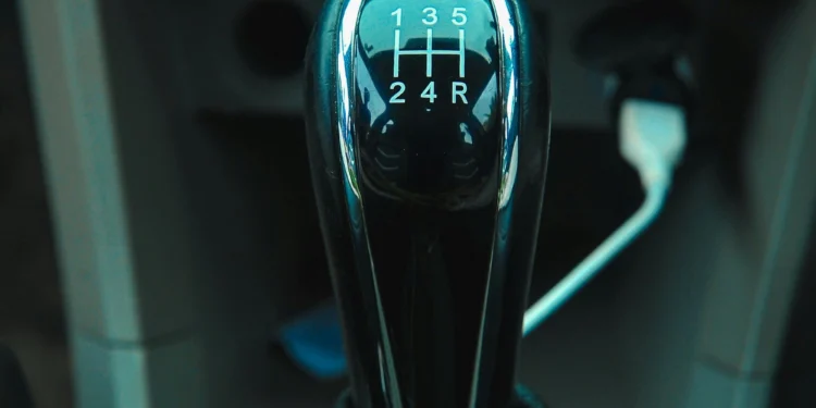 Tüketici Tercihi Değişiyor: Otomotiv Sektöründe Manuel Vitesin Sonu