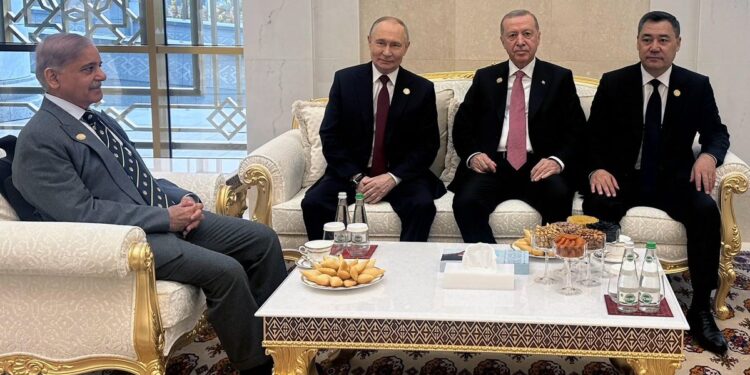 Liderlerin Stratejik Zirvesi: Dört Ülke Tek Masa