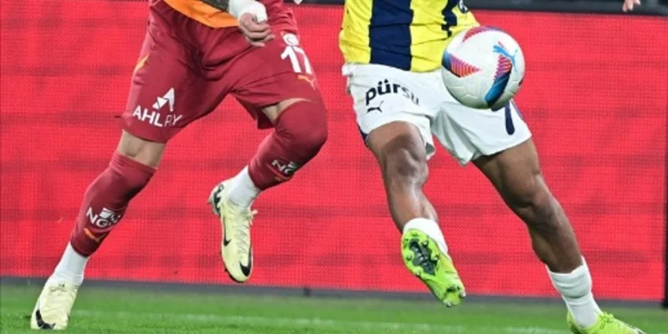 Fenerbahçe Galatasaray Derbisi: Taktik Savaşının Kazananı Kim Olacak? ♟️