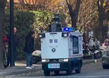Çin Yapay Zekalı Polis Araçları ile Geleceğin Şehir Güvenliği Şekilleniyor